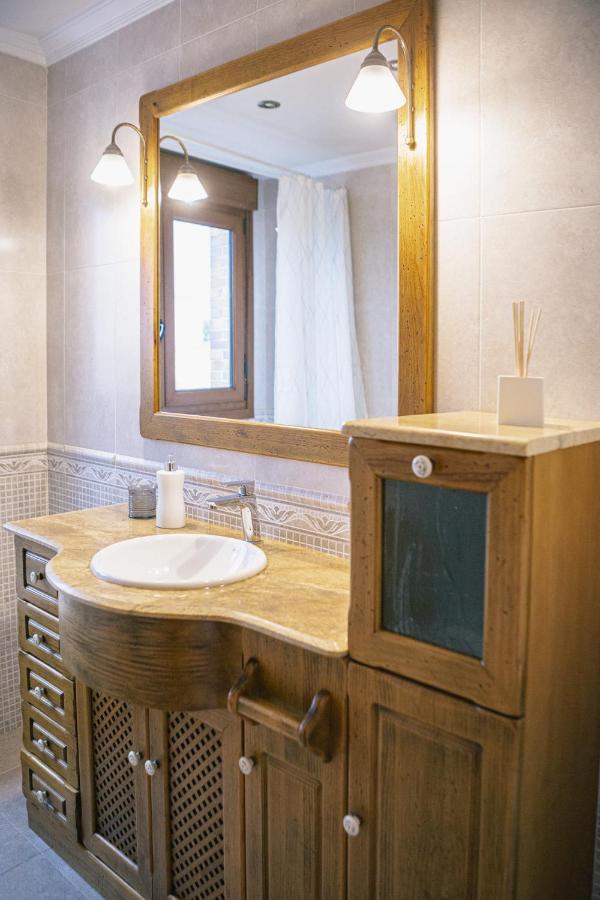 Alojamiento Urabain Apartment Allo Ngoại thất bức ảnh